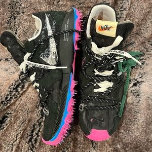 Off-white Nike zoom kiger 5 black and pink. Women’s size 9. Worn once.